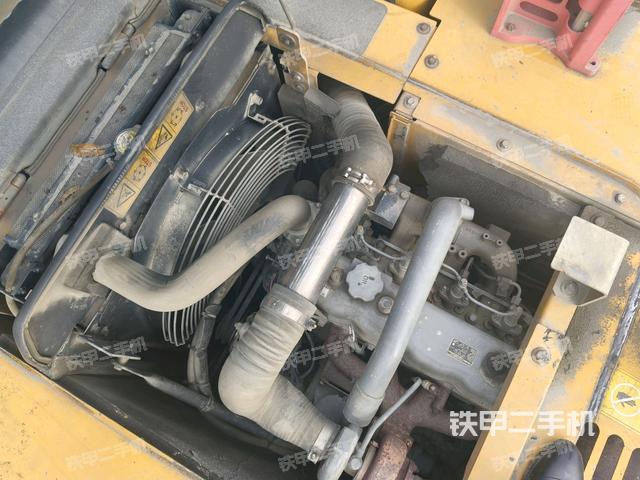 氣門室蓋螺絲特寫(上車部件) 氣門室蓋螺絲特寫(上車部件)