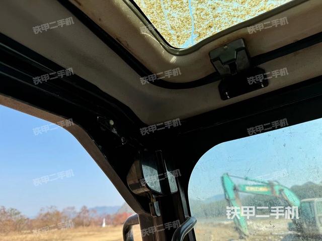 座椅左側(cè)控制臺/音響/含左手柄（駕駛室部分）