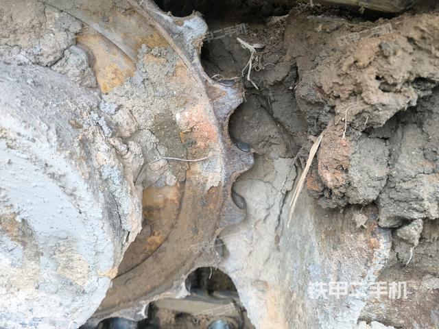 左導(dǎo)向輪（行走機(jī)構(gòu)）