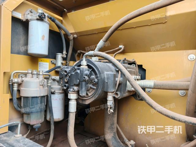 散熱器正面(大件艙室) 散熱器正面(大件艙室)