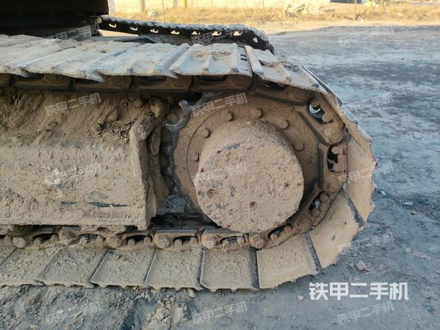 右驅(qū)動(dòng)輪（行走機(jī)構(gòu)）