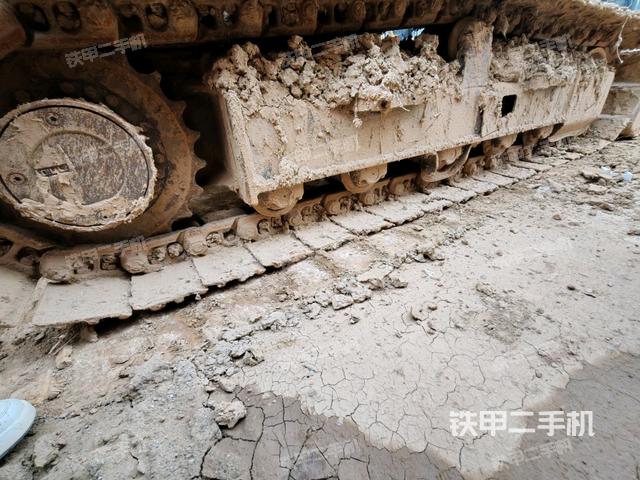 液壓泵艙室正面整體(整機(jī)外觀) 液壓泵艙室正面整體(整機(jī)外觀)