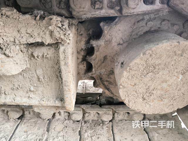 右驅(qū)動(dòng)輪（行走機(jī)構(gòu)）