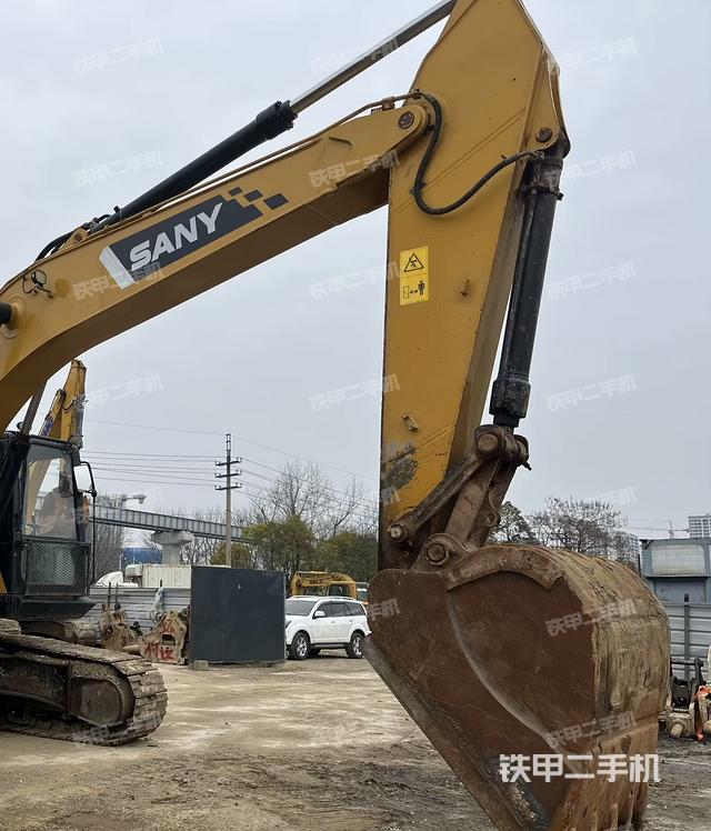 小臂整體左后（工作和回轉(zhuǎn)裝置）