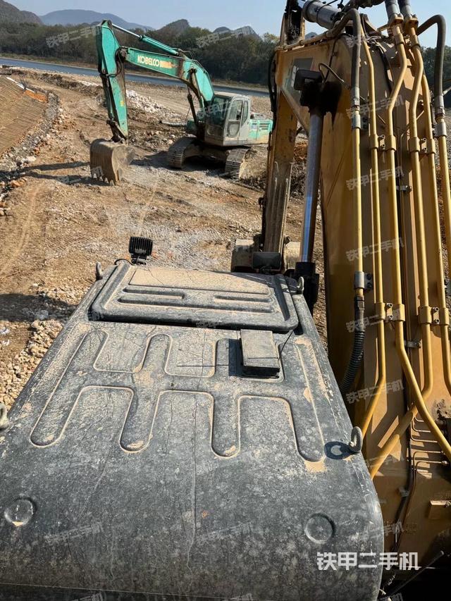 大臂根部?斜視（工作和回轉(zhuǎn)裝置）