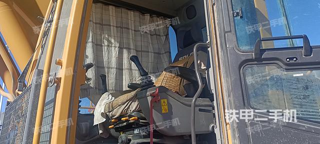 驾驶室整体（整机外观）