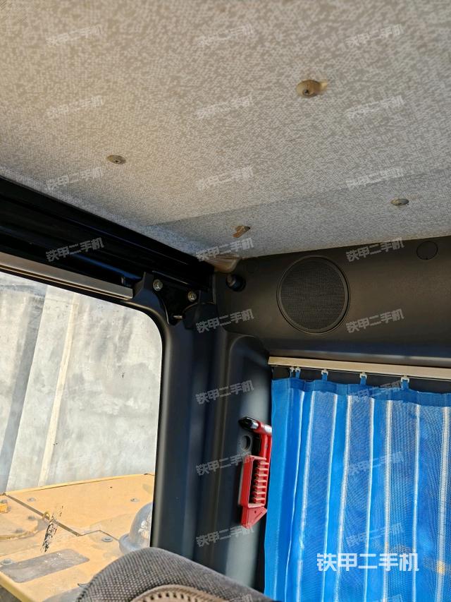 駕駛室正側(cè)（駕駛室部分）