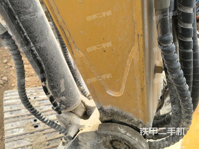 大臂根部?斜（工作和回轉(zhuǎn)裝置）