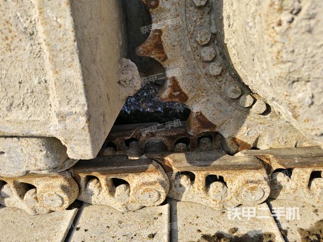 右驅(qū)動(dòng)輪（行走機(jī)構(gòu)）