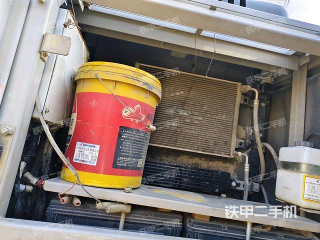 散熱器正面(大件艙室) 散熱器正面(大件艙室)