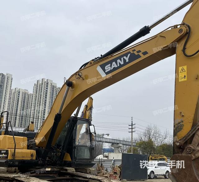 大臂整體?右側(cè)（工作和回轉(zhuǎn)裝置）