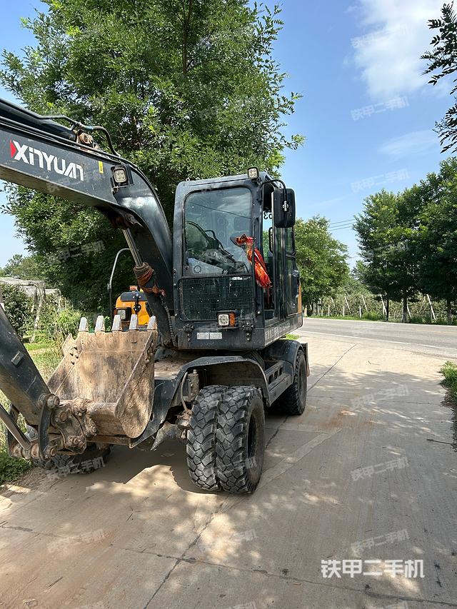 单侧履带整体（整机外观）