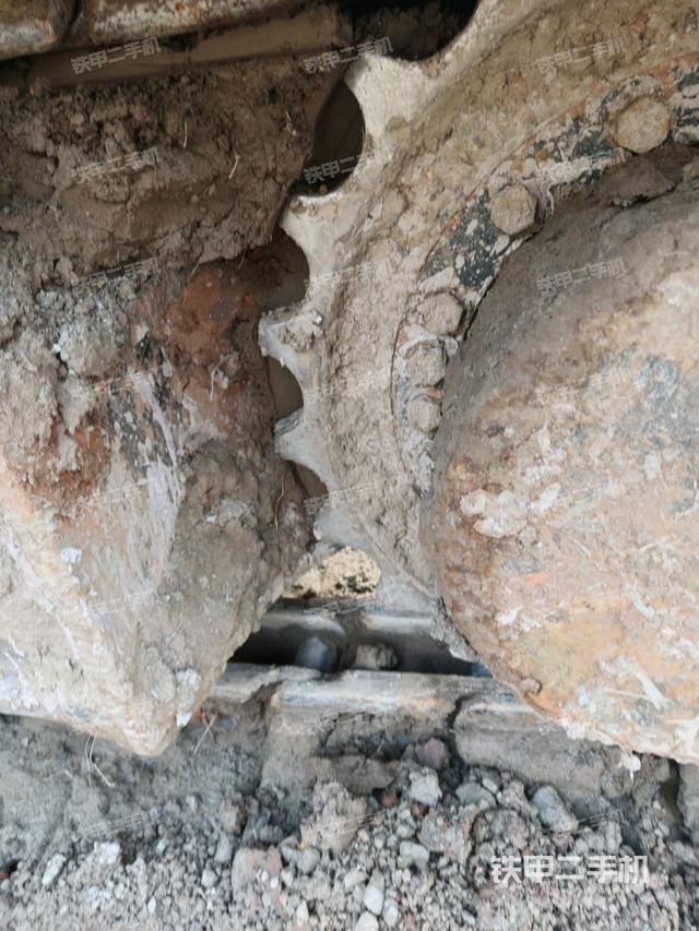 右驅(qū)動(dòng)輪（行走機(jī)構(gòu)）