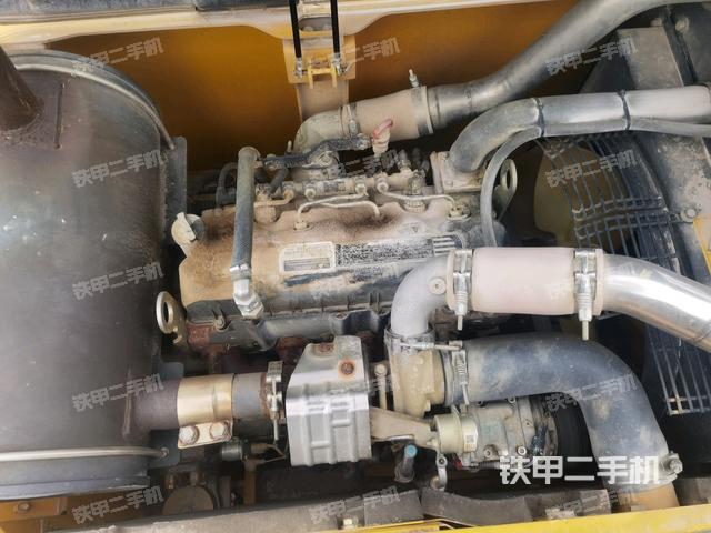 氣門室蓋螺絲特寫(上車部件) 氣門室蓋螺絲特寫(上車部件)