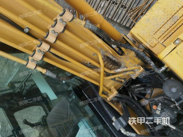小臂整體右前(工作和回轉裝置) 小臂整體右前(工作和回轉裝置)