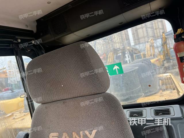 座椅后部（駕駛室部分）