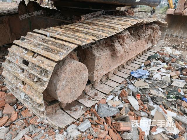 左側(cè)履帶整體?（行走機構(gòu)）