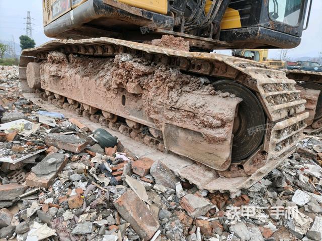 右側(cè)行走馬達蓋板（行走機構(gòu)）