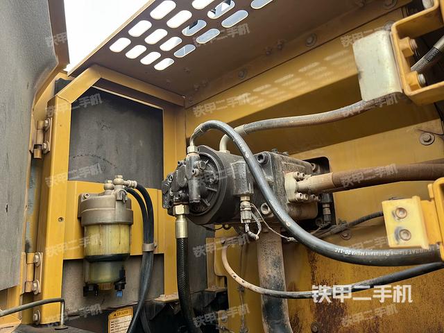 液壓泵斜45?左（大件艙室）