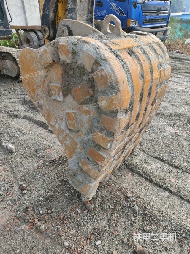 大臂根部?斜視（工作和回轉(zhuǎn)裝置）