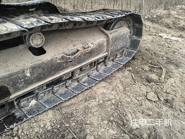 回转马达和主控阀（整机外观）