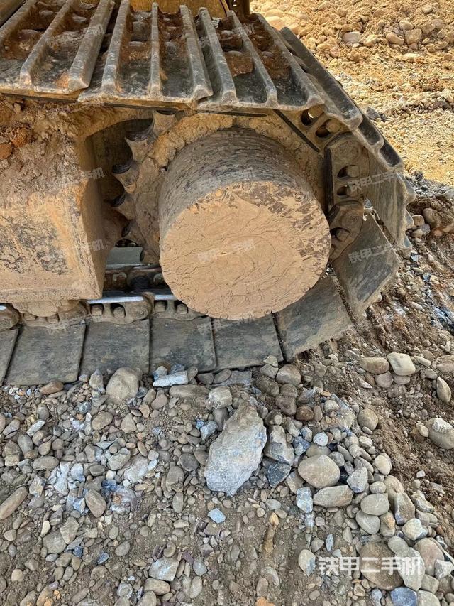 右側(cè)履帶整體（行走機構(gòu)）