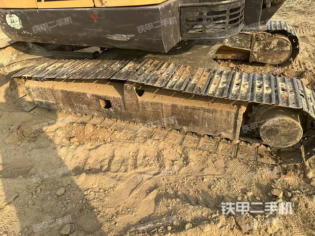 單側(cè)履帶整體（整機(jī)外觀）