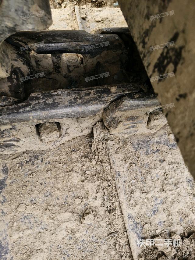 右側(cè)履帶整體（行走機(jī)構(gòu)）