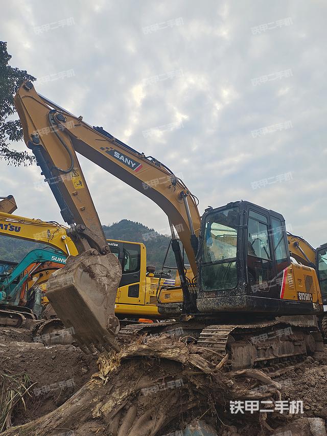 駕駛室整體（整機(jī)外觀）