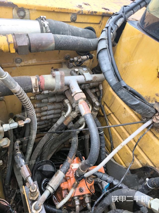 回轉(zhuǎn)馬達(dá)（上車(chē)部件）