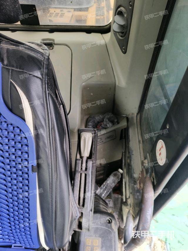 座椅后部（駕駛室部分）