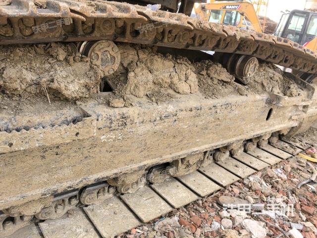 右側(cè)履帶整體（行走機(jī)構(gòu)）