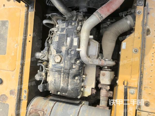 發(fā)動(dòng)機(jī)室（上車部件）