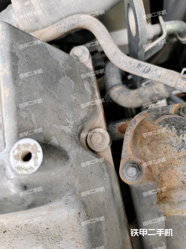 中央回转接头特写（上车部件）