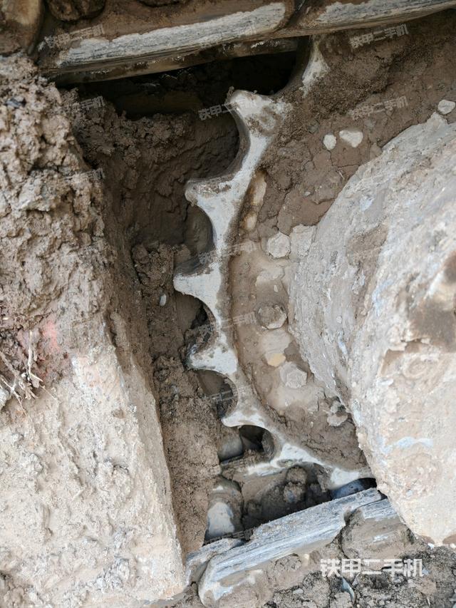 右側(cè)行走馬達(dá)蓋板（行走機(jī)構(gòu)）