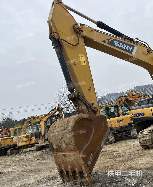 小臂整體右前（工作和回轉(zhuǎn)裝置）