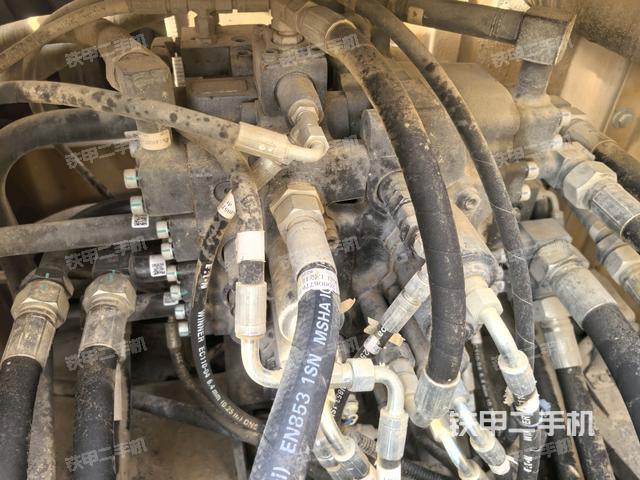 駕駛室頂部俯視(上車部件) 駕駛室頂部俯視(上車部件)