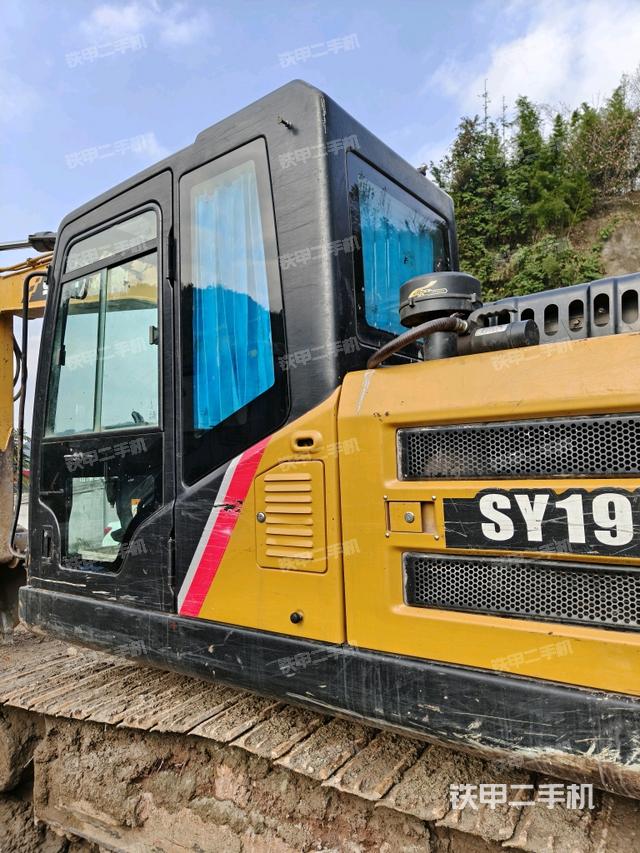 座椅左側(cè)控制臺(tái)/音響/含左手柄（駕駛室部分）