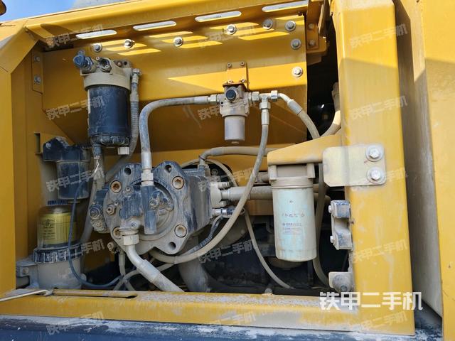 液壓泵斜45?左（大件艙室）