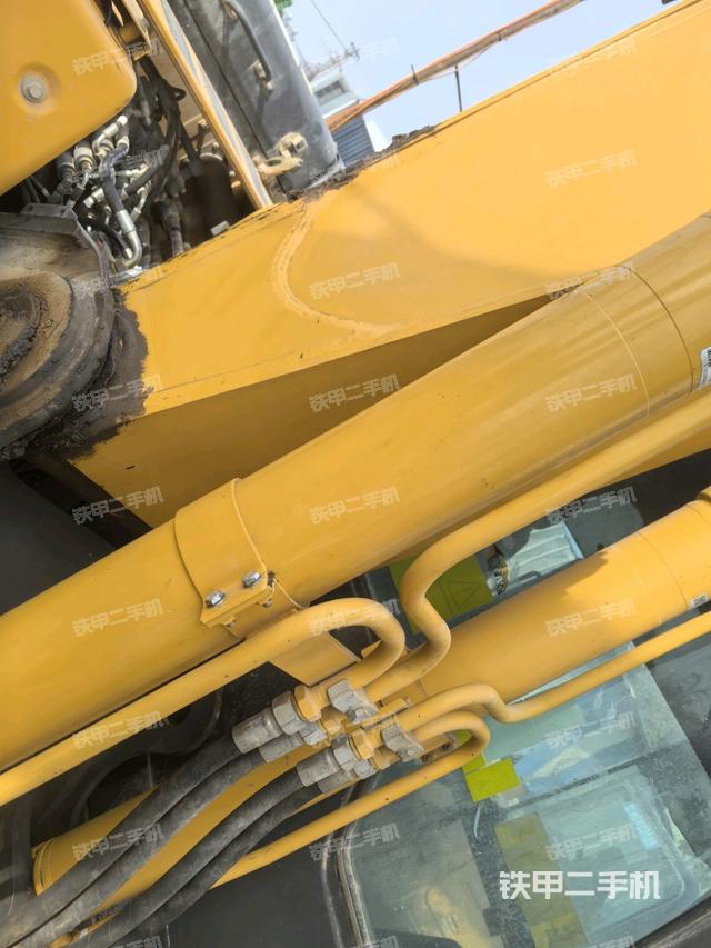 大臂根部?斜視(工作和回轉(zhuǎn)裝置) 大臂根部?斜視(工作和回轉(zhuǎn)裝置)