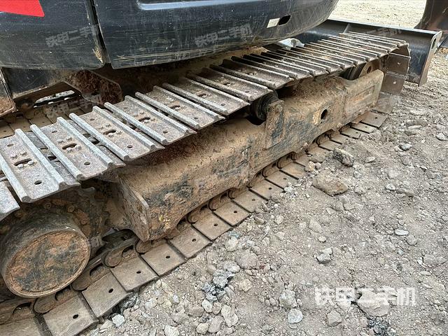 单侧履带整体（整机外观）