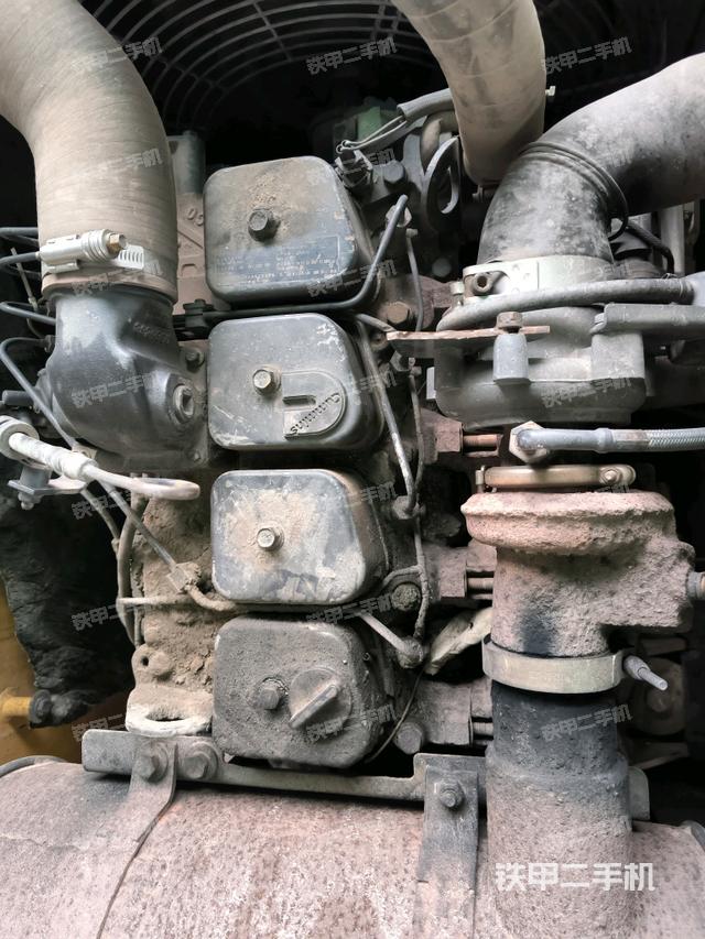 發(fā)動(dòng)機(jī)室（上車部件）