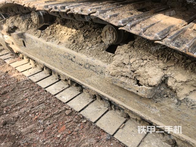 左側(cè)行走馬達(dá)蓋板（行走機(jī)構(gòu)）