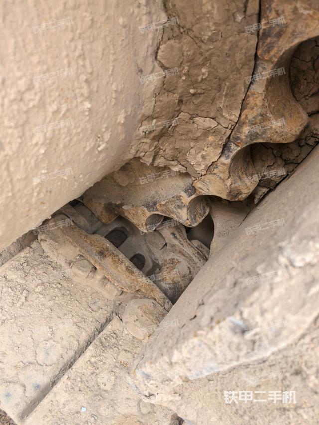 右驅(qū)動輪(行走機構(gòu)) 右驅(qū)動輪(行走機構(gòu))