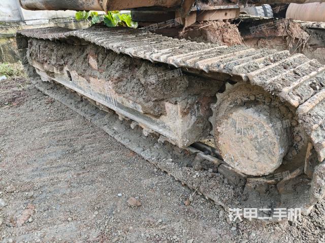 右側(cè)履帶整體（行走機(jī)構(gòu)）