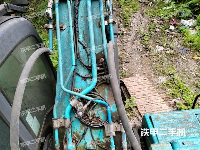 大臂背部俯视（工作和回转装置）