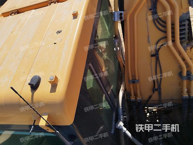 驾驶室顶部（整机外观）