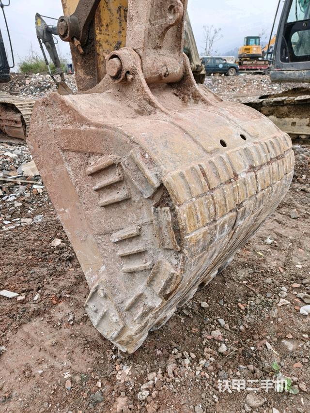 小臂整體左后（工作和回轉(zhuǎn)裝置）