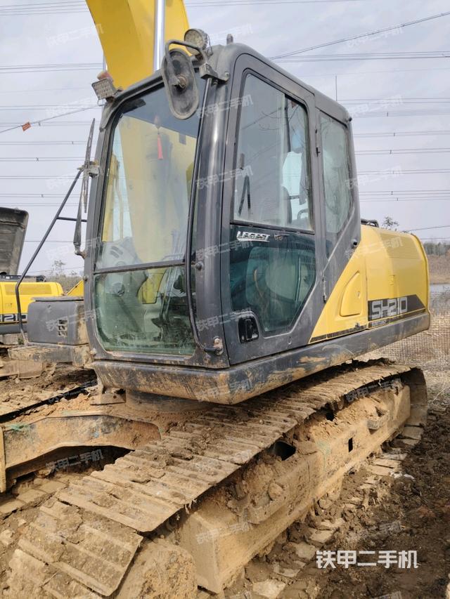 駕駛室整體（整機外觀）