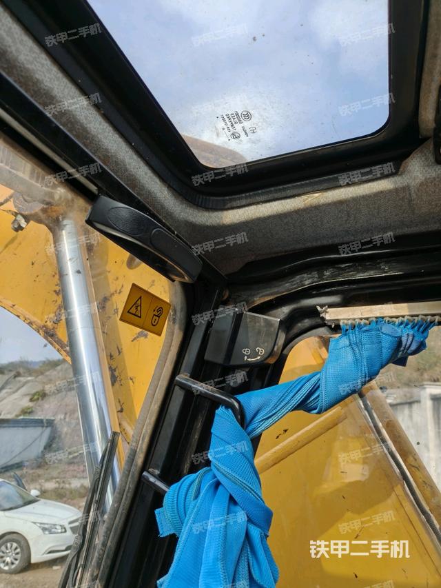 駕駛室左后45度（駕駛室部分）